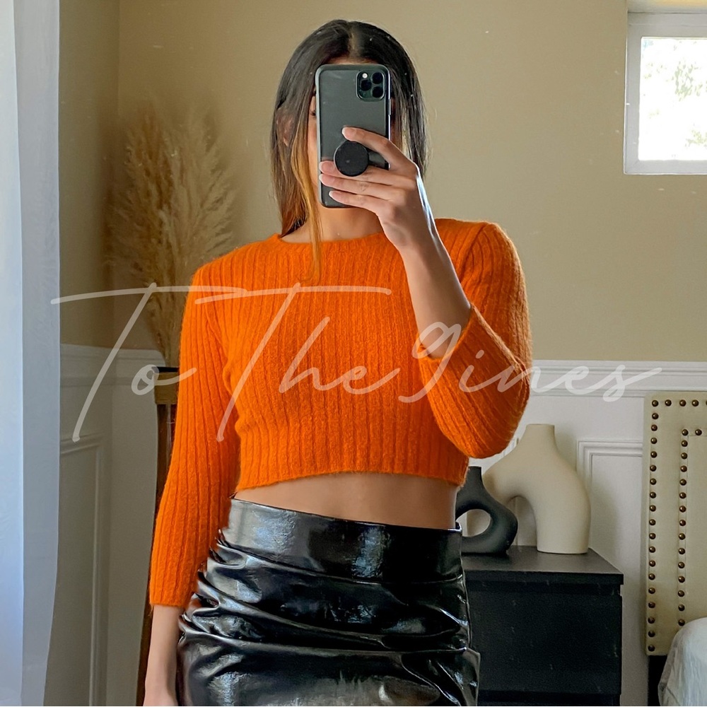 NWT Zara Ribbed Cropped Knit Sweater Orange Medium